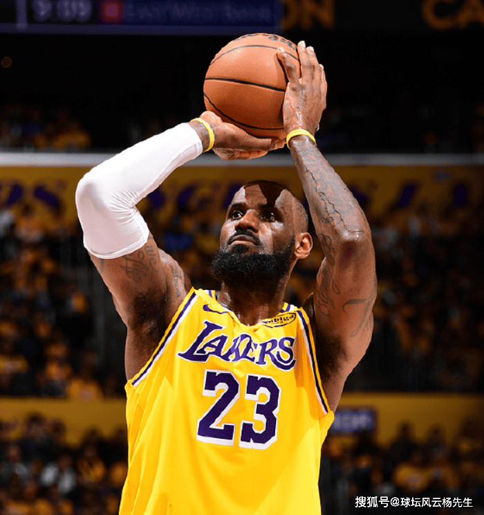 lol活动中心-冲刺阶段NBA常规赛焦点战，洛杉矶湖人再遭质疑，引发热议，心理建设被强调的简单介绍