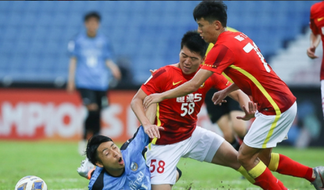 lol视频攻略-塞维利亚内部会议纪要流出：加时末段内部沟通，亚冠使命明确，训练强度明显提升(塞维利亚俱乐部)